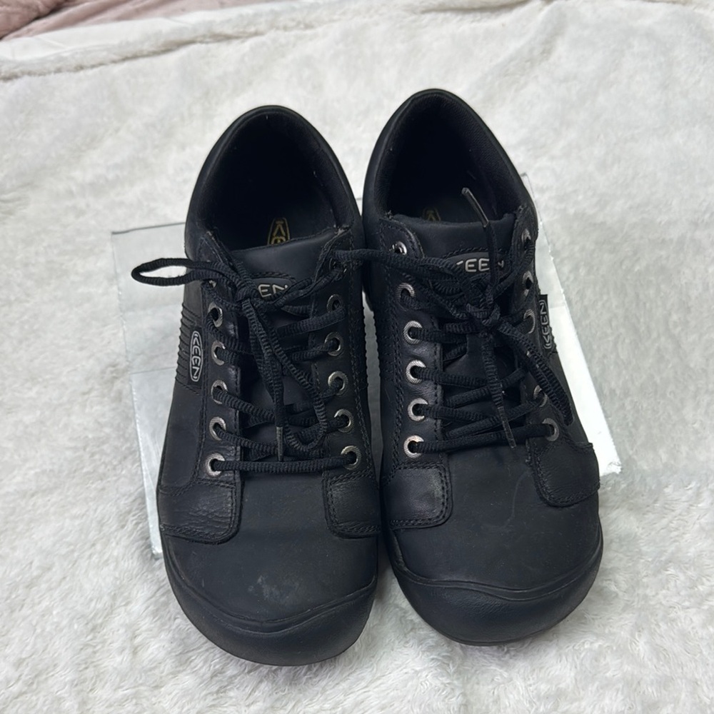 Keen Men's Black Shoes - Picture 1 of 5